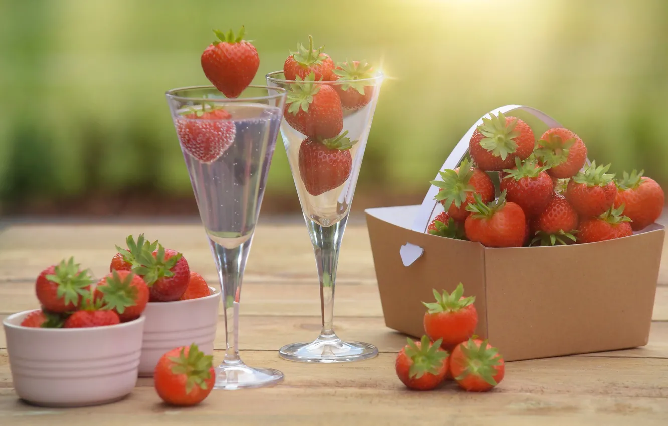 Photo wallpaper berries, table, food, glasses, strawberry, cocktail, drink, box