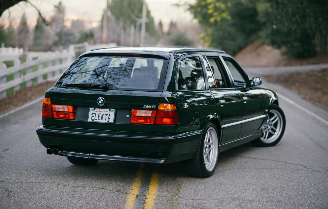 Photo wallpaper bmw, touring, e34, selected