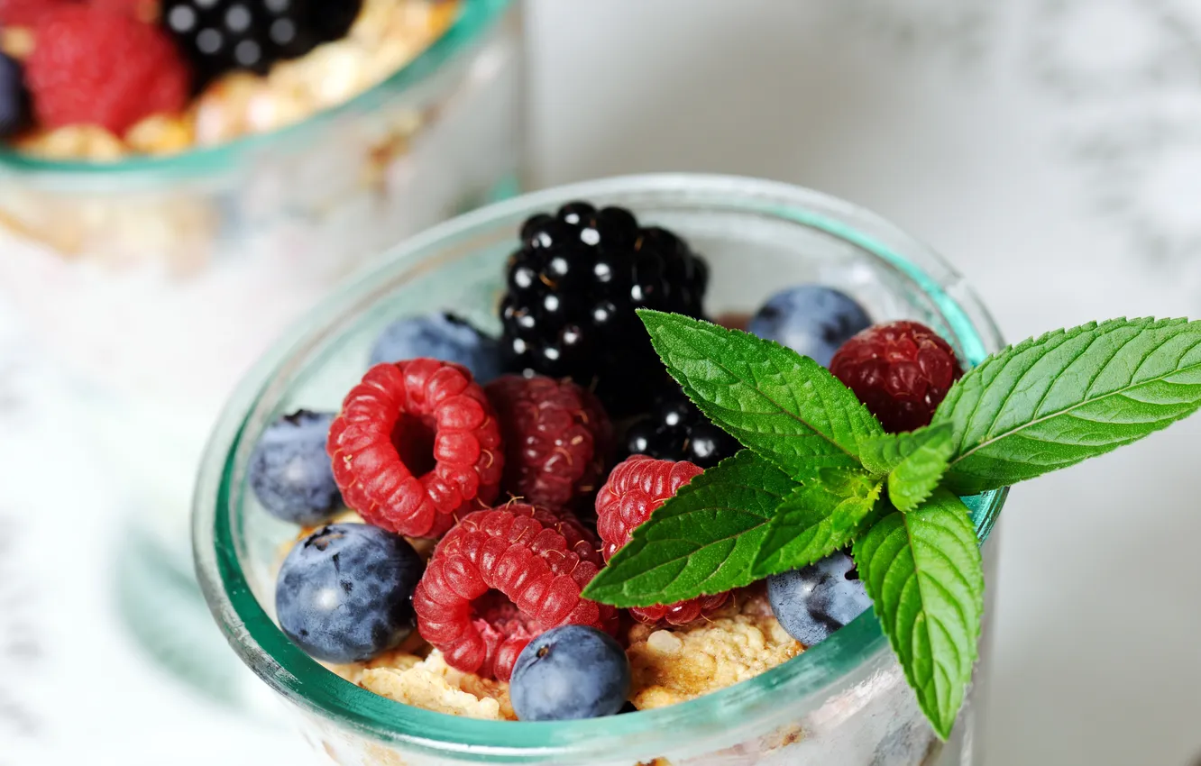 Photo wallpaper berries, raspberry, blueberries, plate