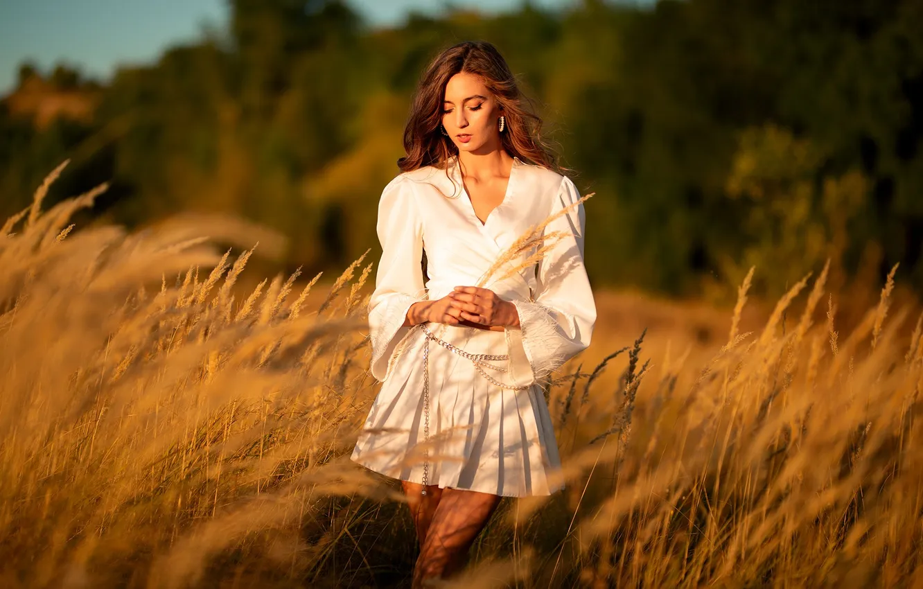 Photo wallpaper girl, sweetheart, model, Field, Chain, Wallpaper, Beads, brown hair