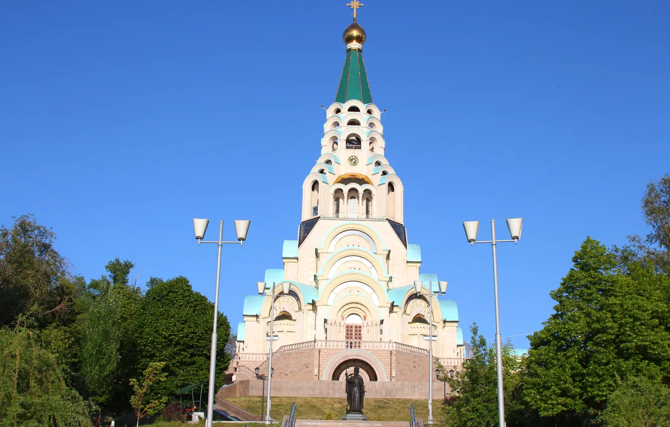 Photo wallpaper the sky, trees, the city, spring, may, Russia, architecture, Samara