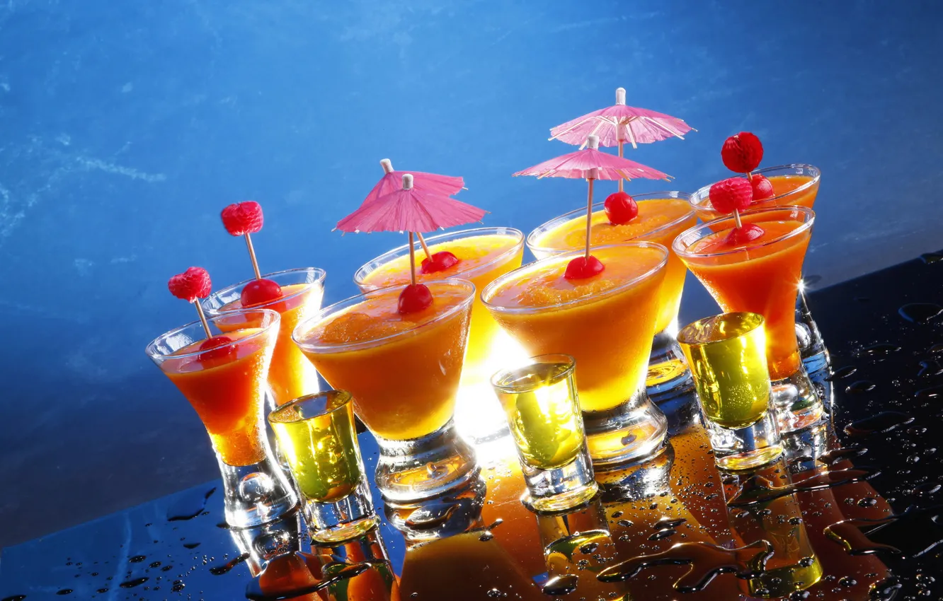 Photo wallpaper drops, umbrella, glass, cocktail, drink, glass, drinks, cocktails