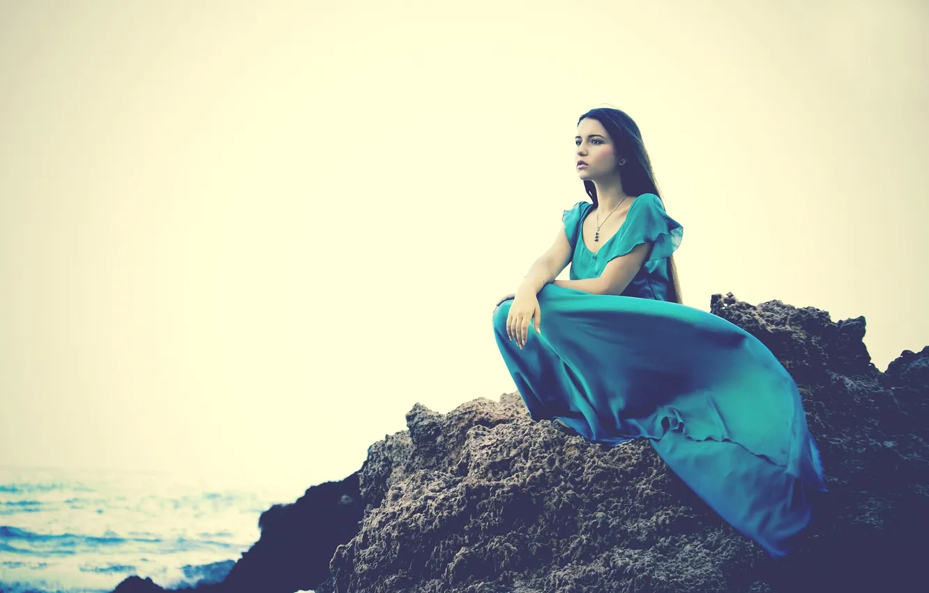 Photo wallpaper sea, look, stones, dress