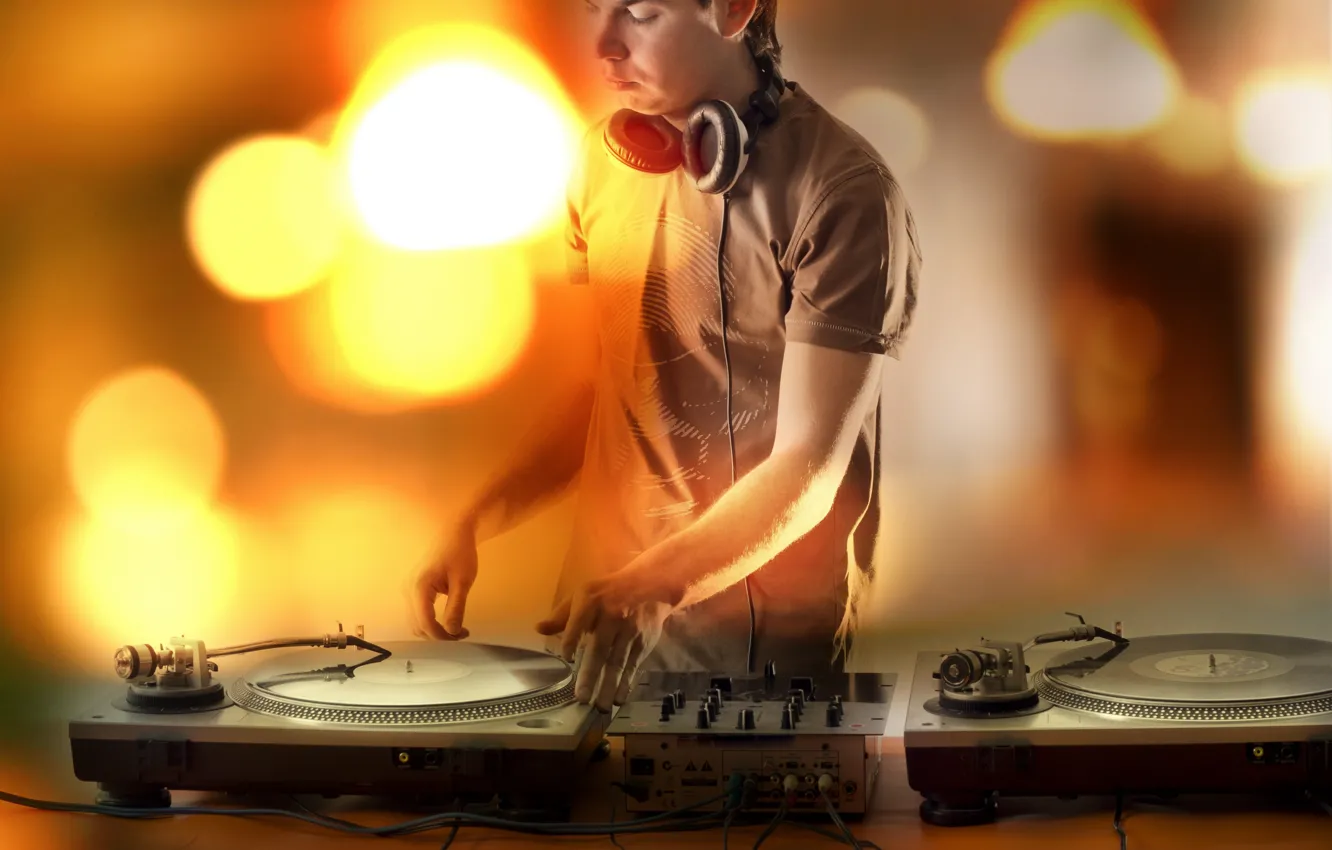 Photo wallpaper plate, music, club, headphones, guy, DJ