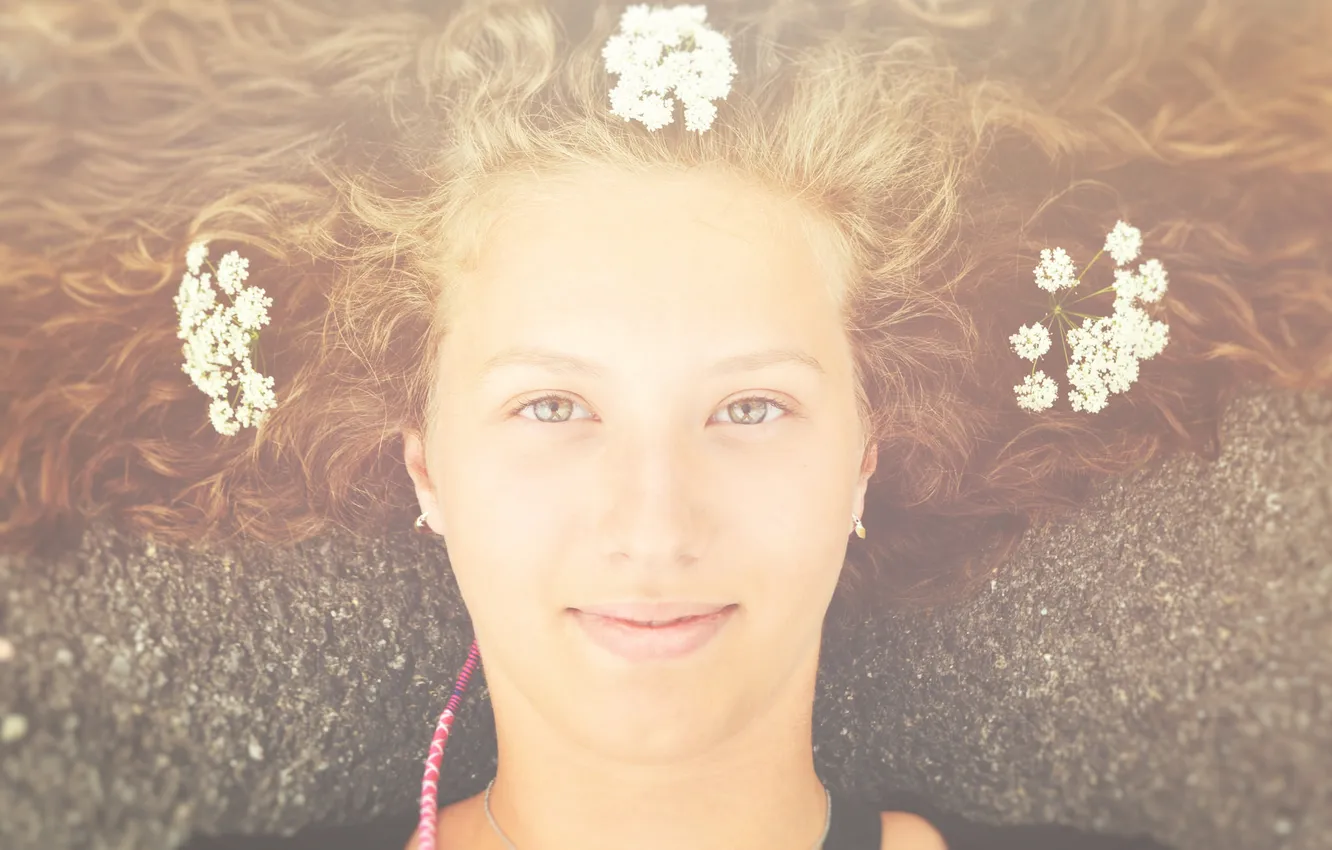 Photo wallpaper girl, flowers, smile, hair, the ground, clip, direct look