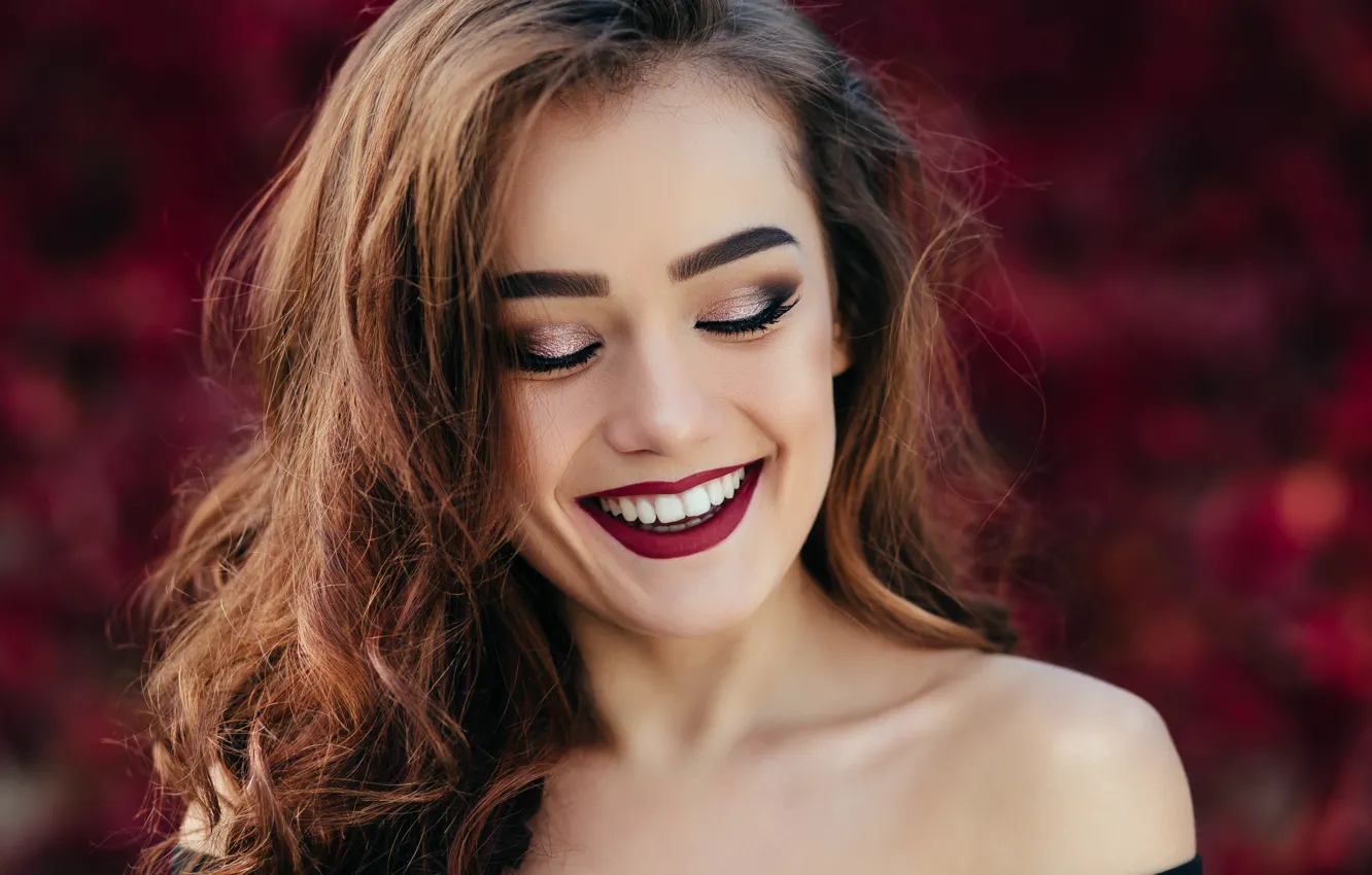 Photo wallpaper girl, face, smile, makeup, brunette, hairstyle, lips, girl