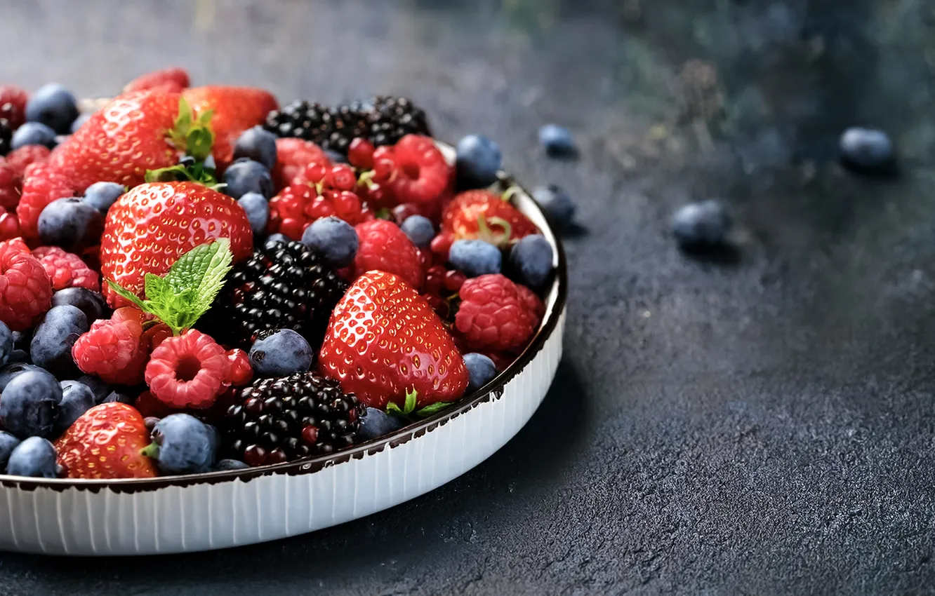 Photo wallpaper berries, raspberry, the dark background, blueberries, strawberry, plate, different, BlackBerry