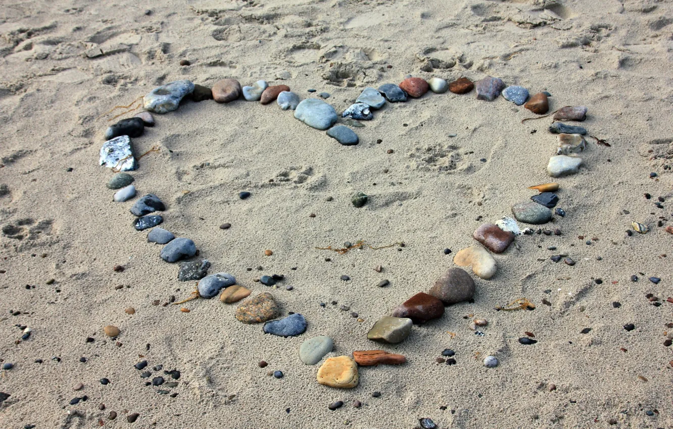 Photo wallpaper sand, beach, stones, heart