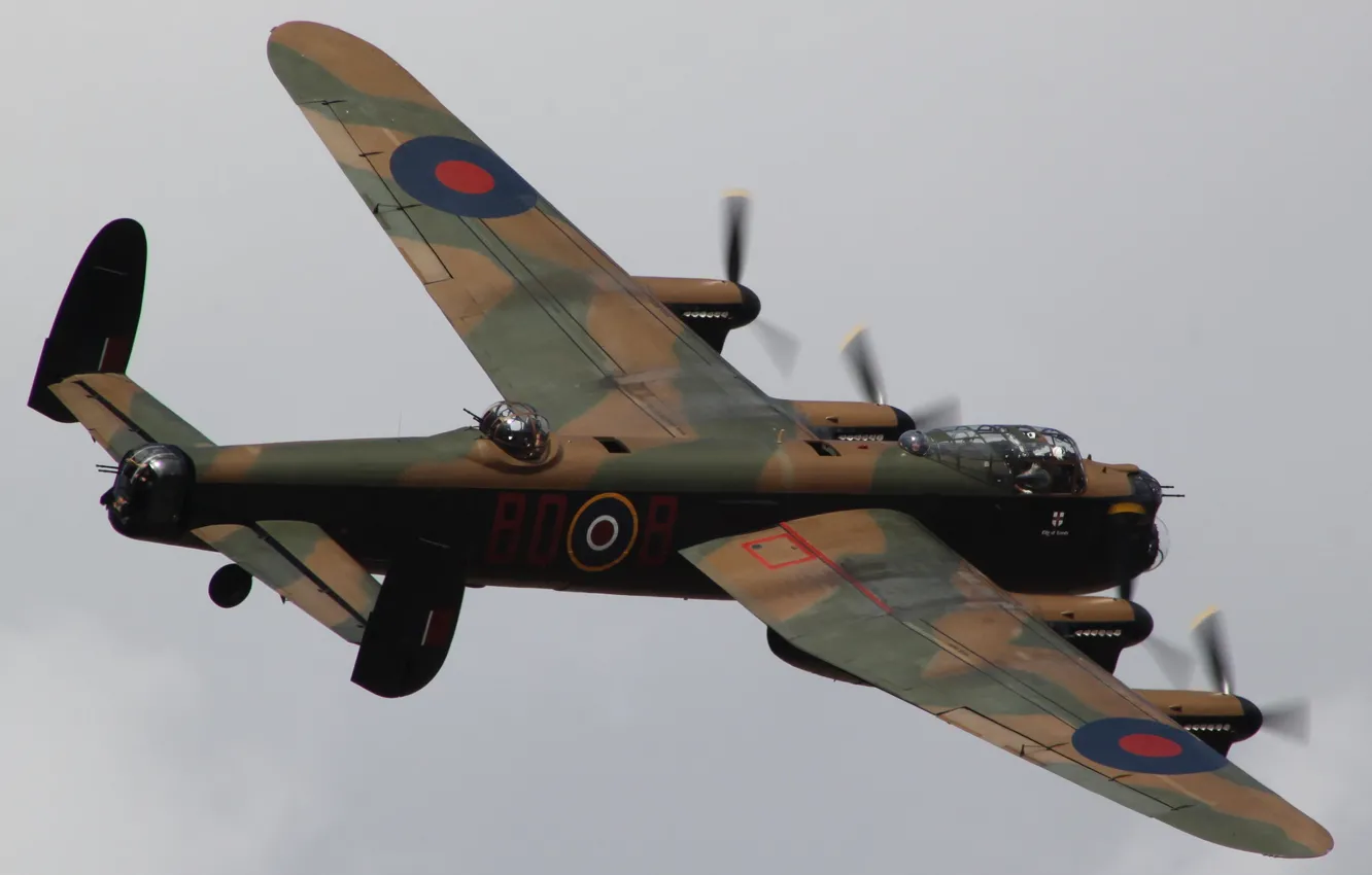 Photo wallpaper bomber, four-engine, heavy, Avro Lancaster