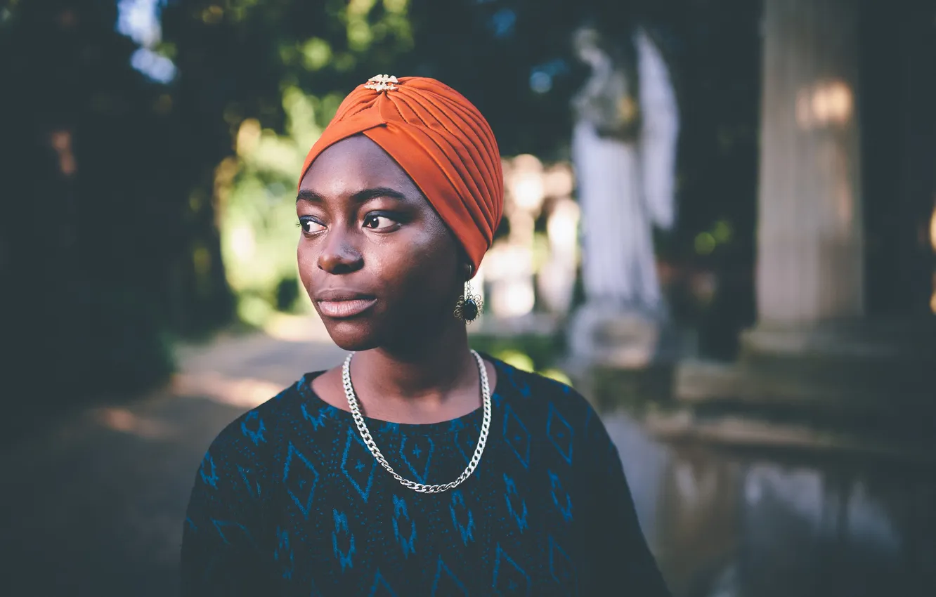 Photo wallpaper eyes, girl, trees, the way, shadow, angel, necklace, dress