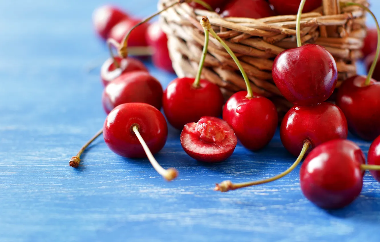Photo wallpaper drops, cherry, berries, table, bone, placer, cherry, blue background