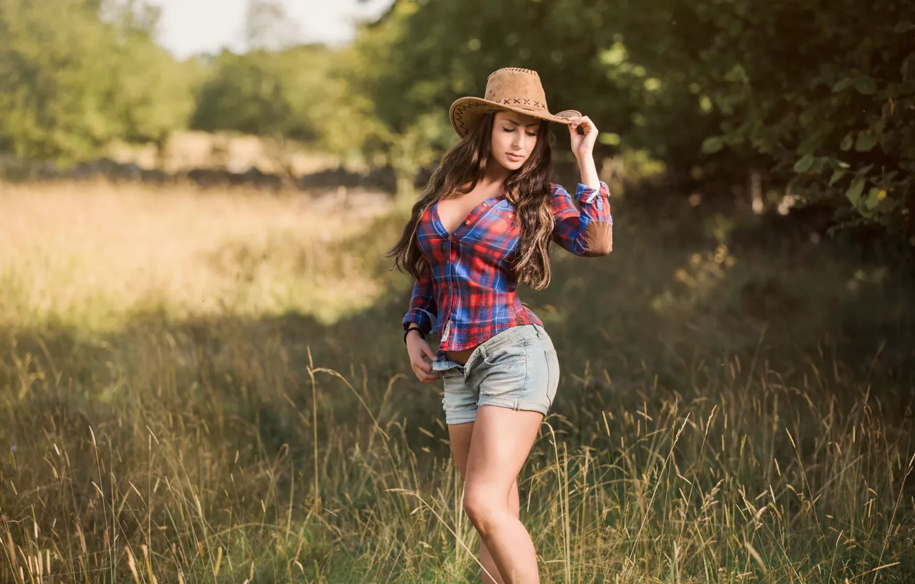 Photo wallpaper grass, the sun, trees, pose, model, shorts, portrait, hat