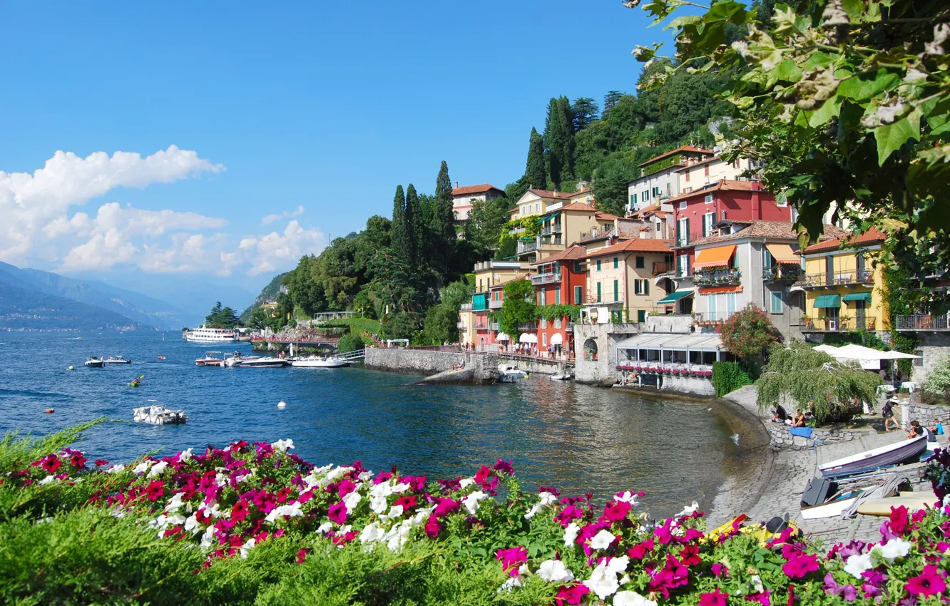 Photo wallpaper flowers, lake, home, Italy, Petunia, Lombardy, Como, Varenna