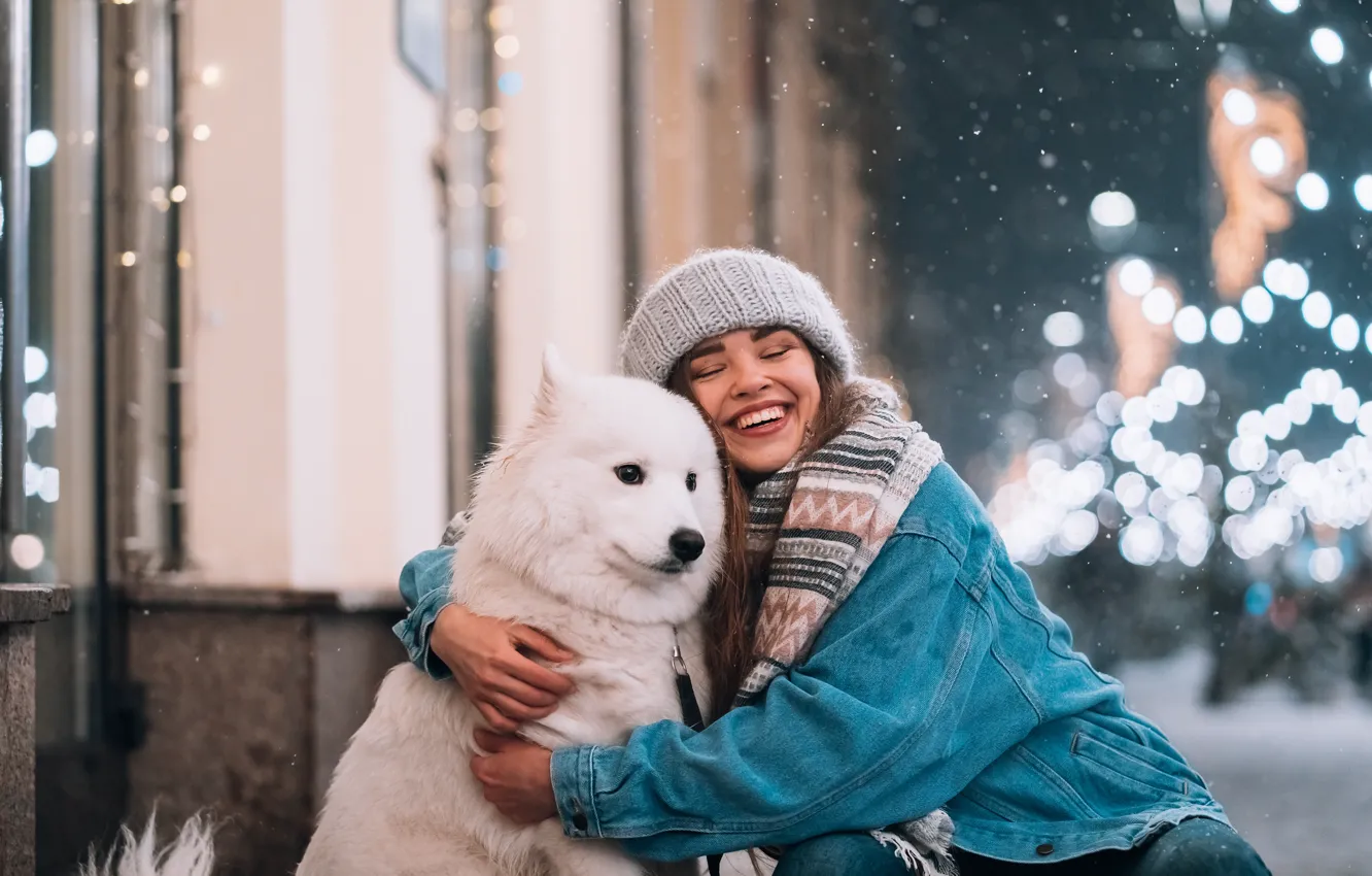 Photo wallpaper winter, white, girl, snow, happiness, the city, lights, pose
