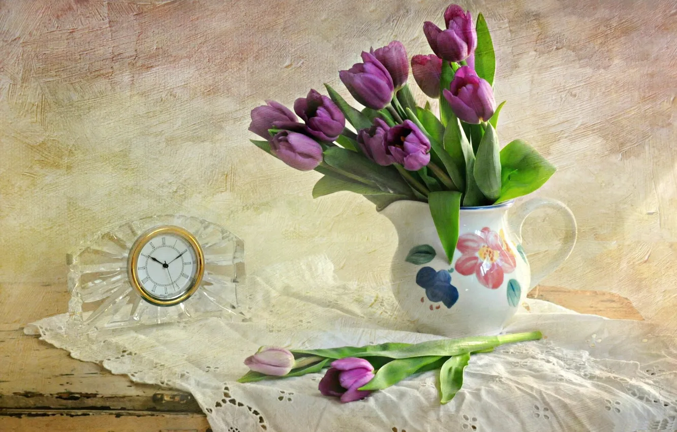 Photo wallpaper purple, table, wall, watch, tulips, vase, tablecloth