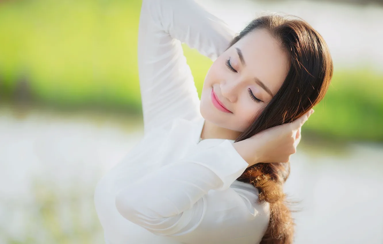Photo wallpaper girl, nature, face, pose, smile, mood, portrait, hands