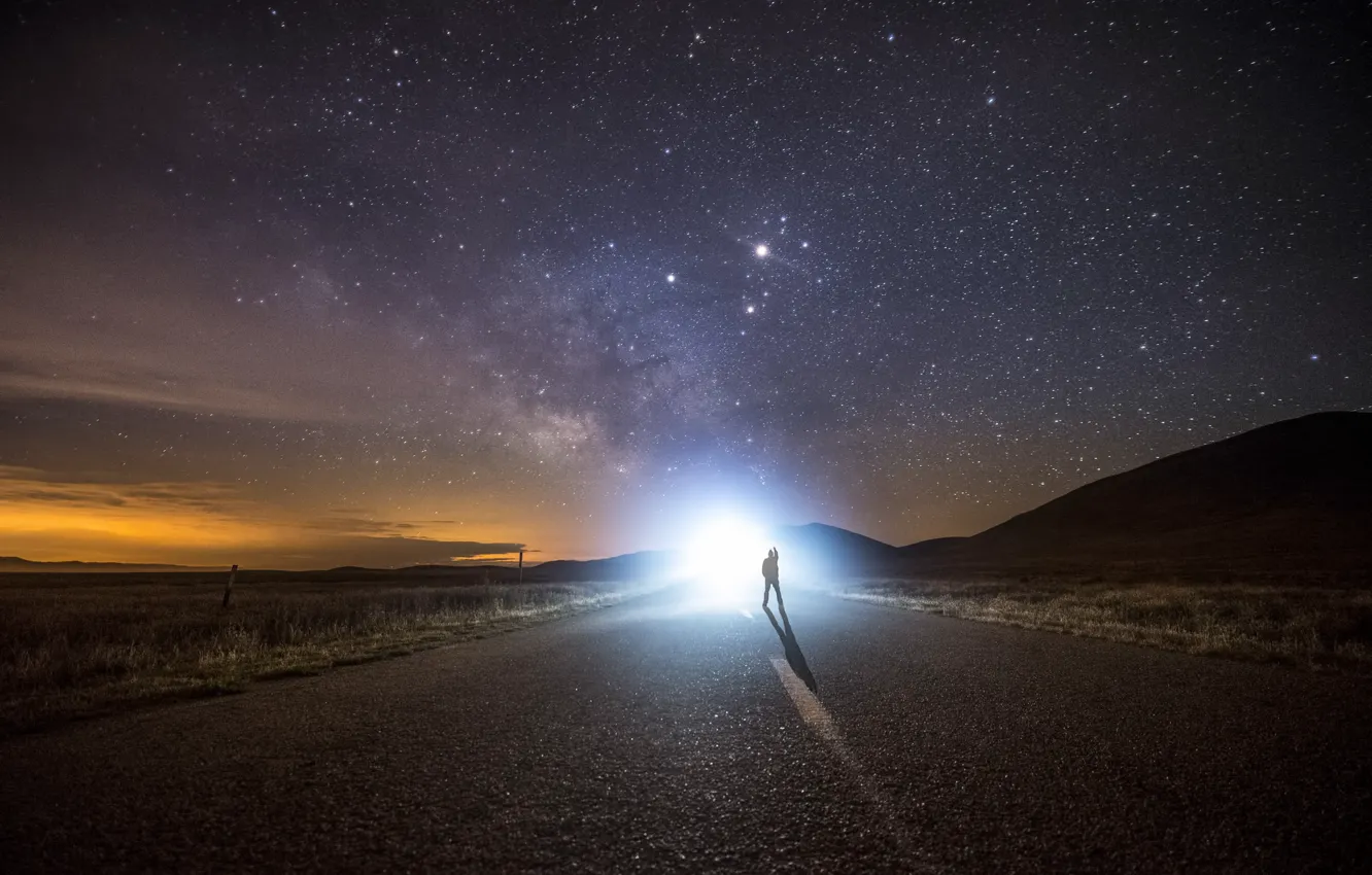 Photo wallpaper road, stars, people, the milky way