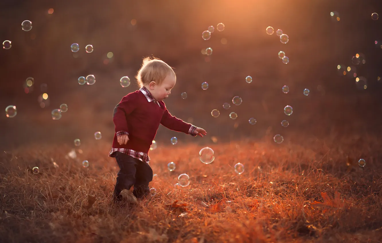 Photo wallpaper boy, bubbles, the colors of autumn, bokeh