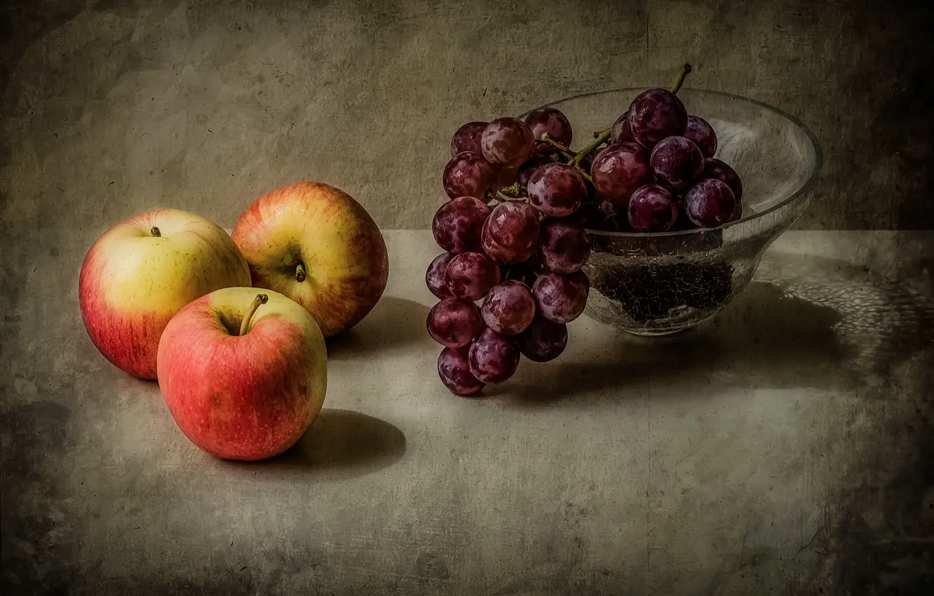 Photo wallpaper macro, apples, grapes, vase, fruit