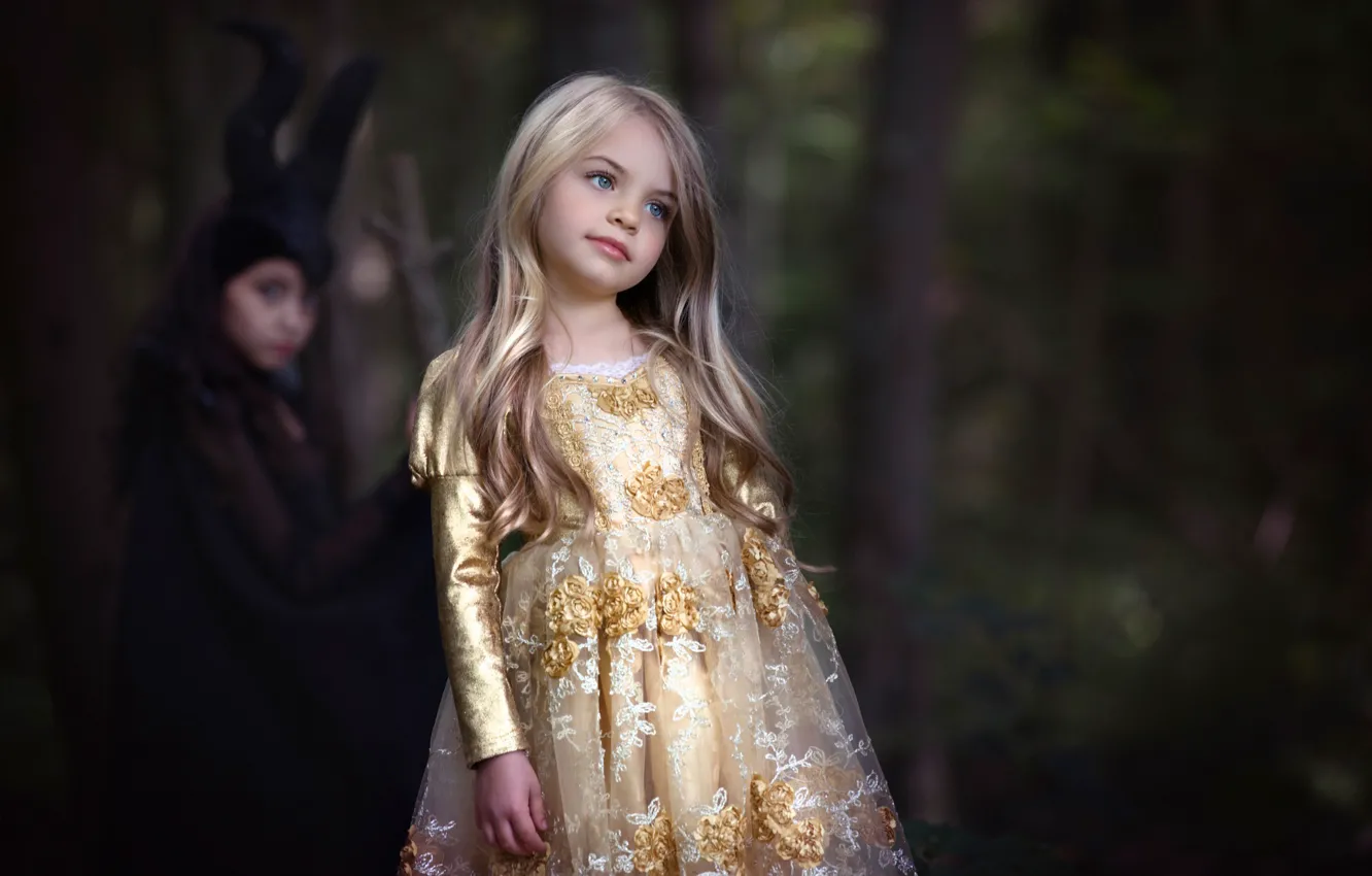 Photo wallpaper girl, Aurora, Maleficent, based on the movie