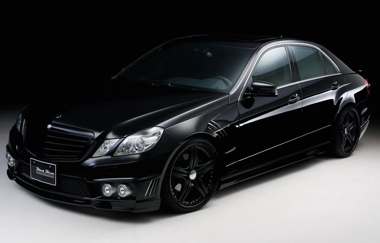 Photo wallpaper mercedes-benz, e63, wald