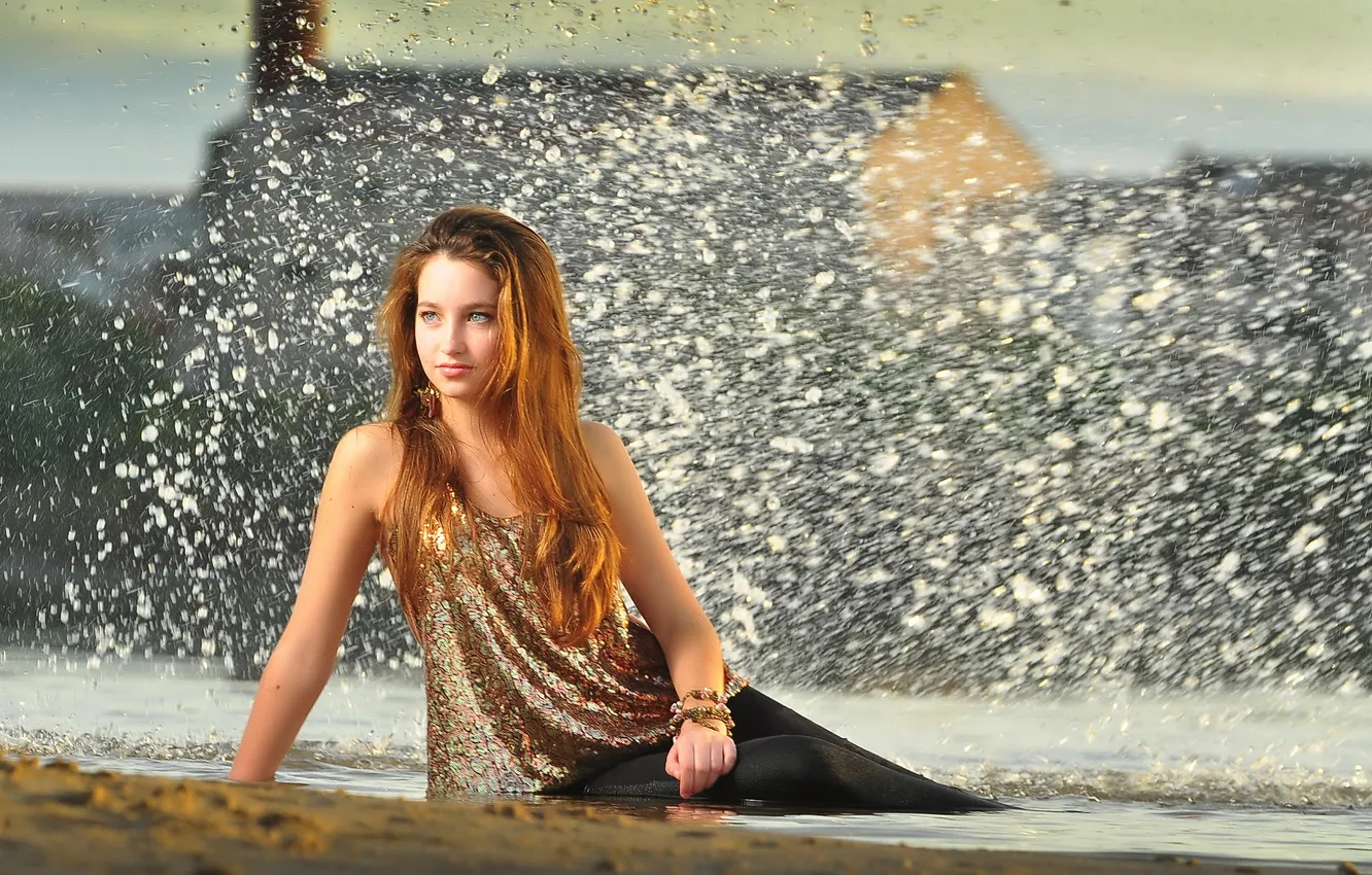 Photo wallpaper wave, look, girl