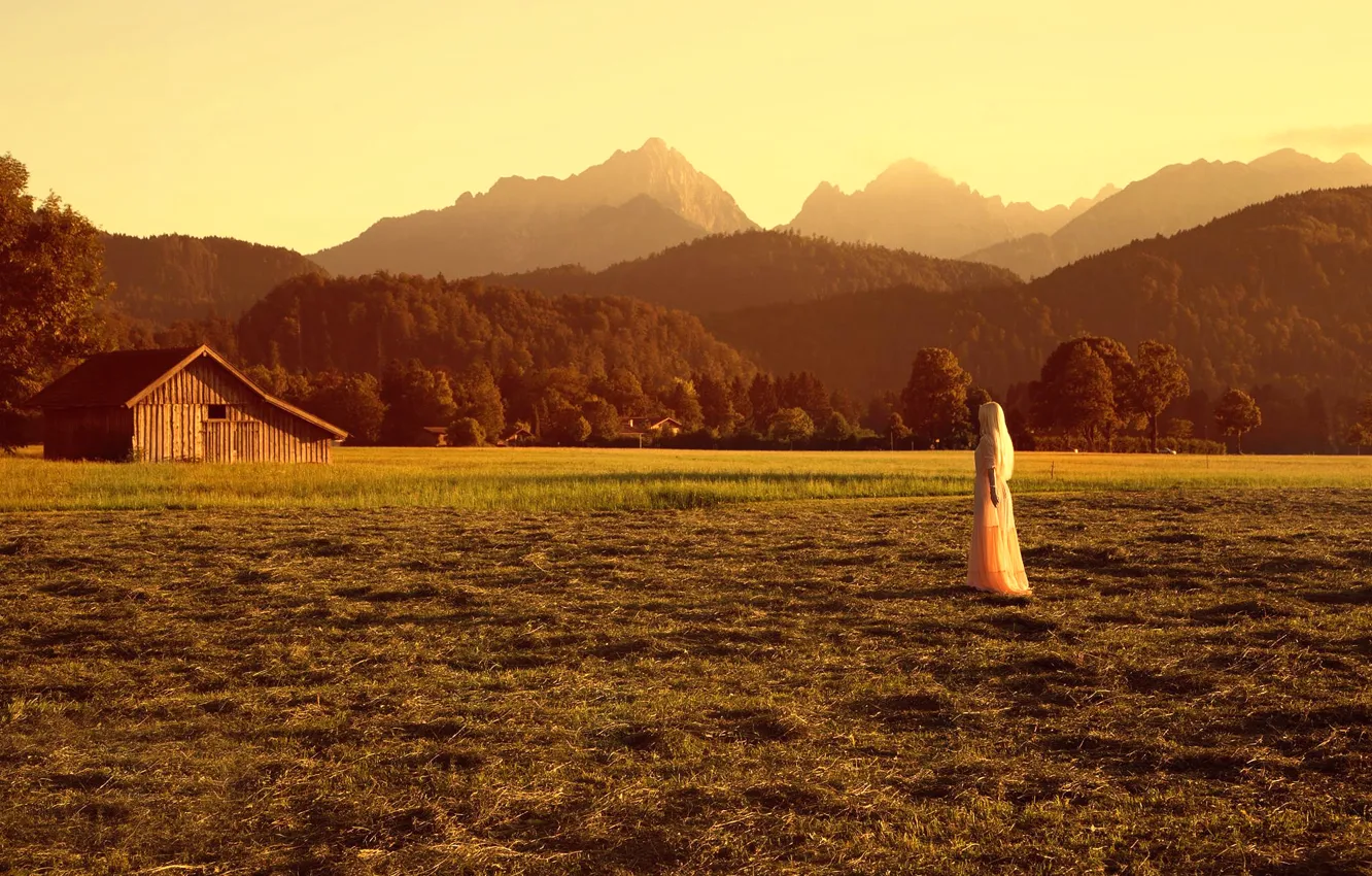 Photo wallpaper girl, mountains, the barn, Inese Stoner