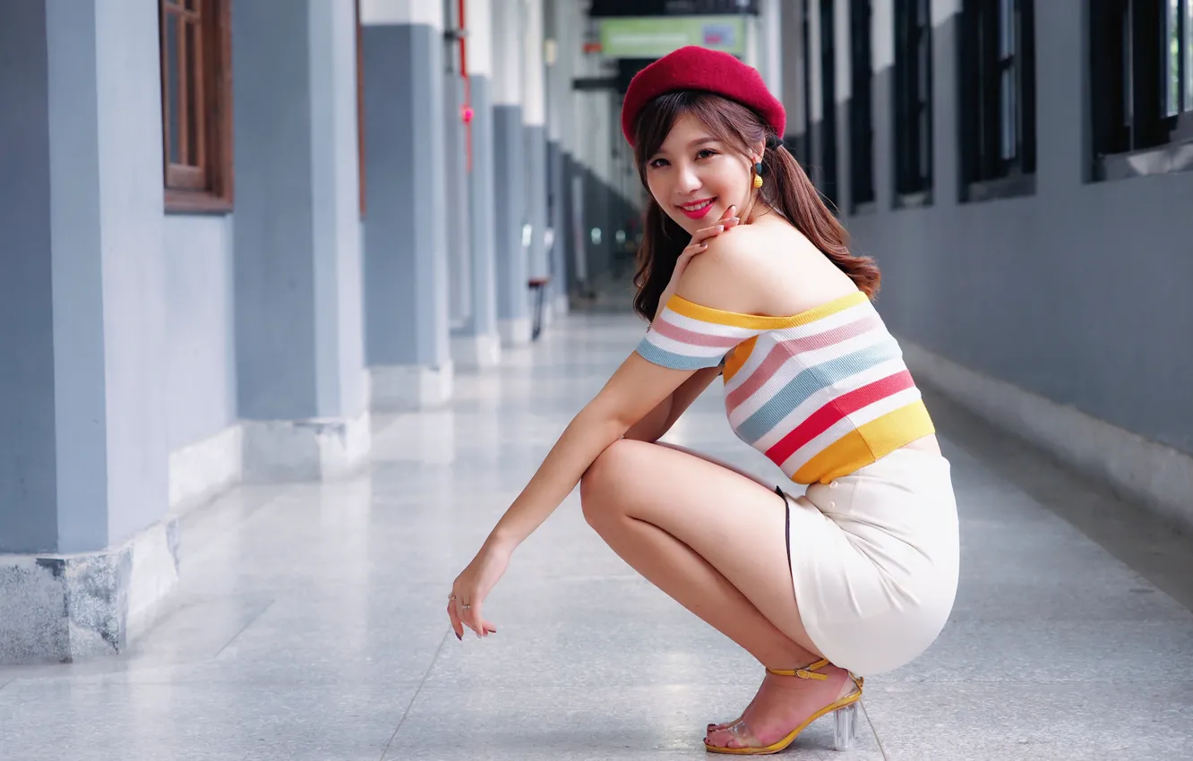 Photo wallpaper smile, positive, shoes, legs, Asian, beautiful girl, squat, raspberry beret