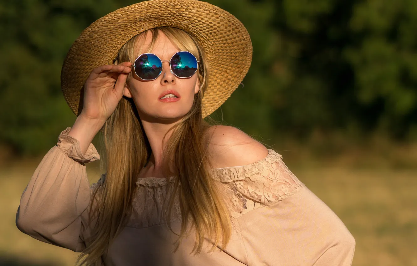 Photo wallpaper girl, model, hat, glasses, Carla Monaco