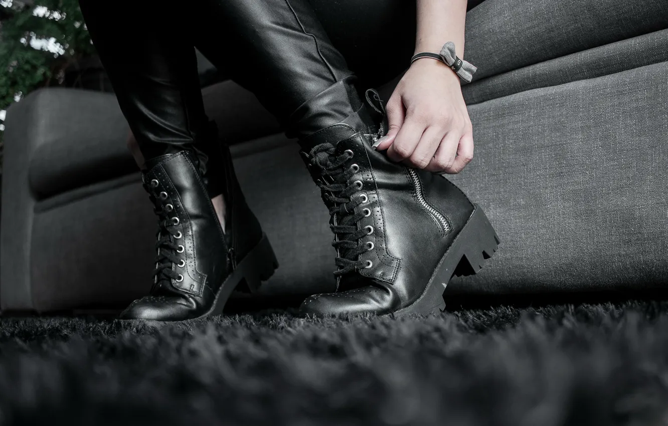 Photo wallpaper carpet, shoes, hands, shoes