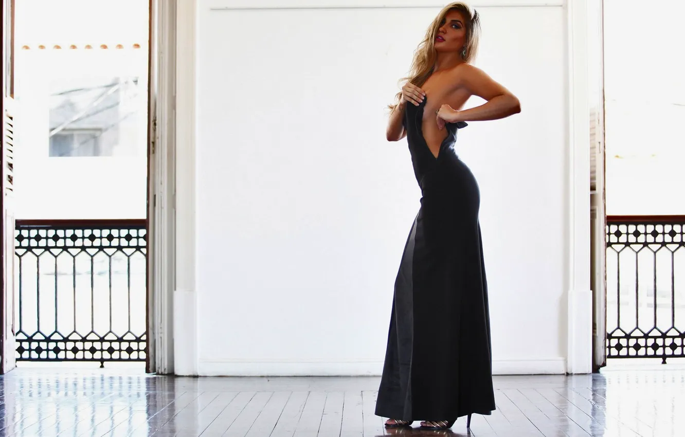 Photo wallpaper dress, photo, look, blonde, shoes, pose, balcony, Aline Gotschalg