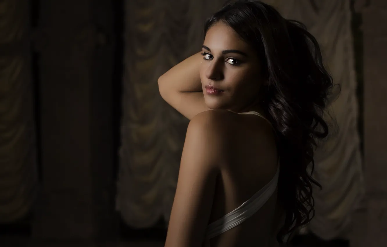 Photo wallpaper look, girl, hair, brunette