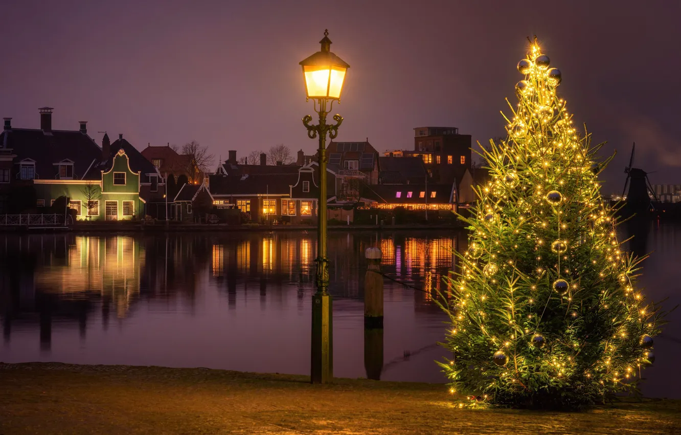 Photo wallpaper Holland, Christmas tree, Zaanse Schans