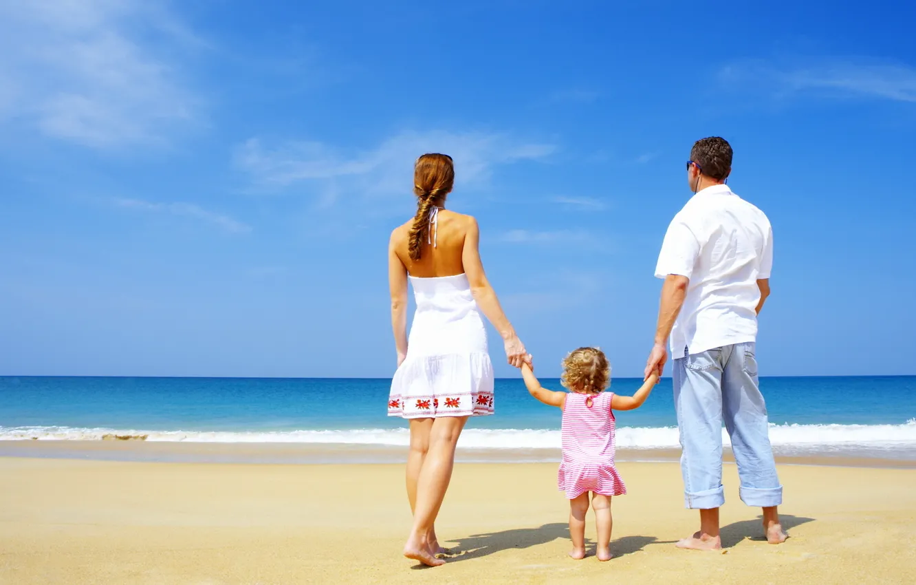 Photo wallpaper sand, sea, beach, the sky, children, shore, family, horizon