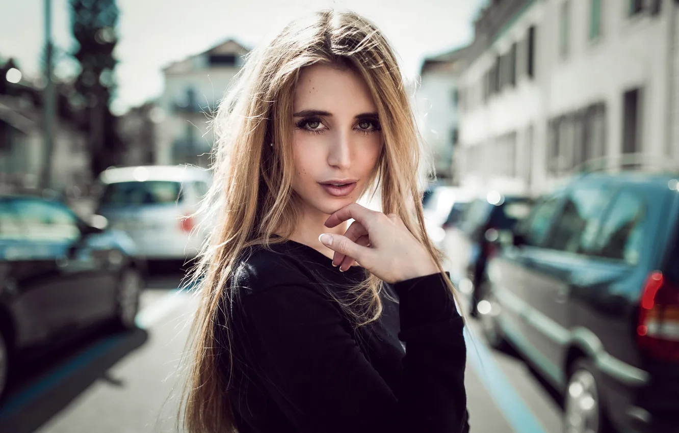 Photo wallpaper machine, look, the sun, pose, model, portrait, hands, makeup