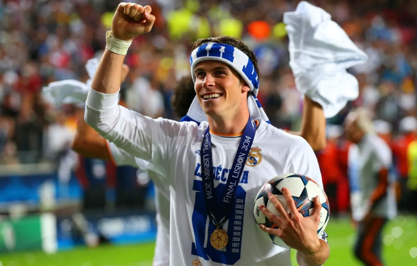 Photo wallpaper joy, the ball, medal, champion, Gareth Bale, champion, winner, Gareth Bale