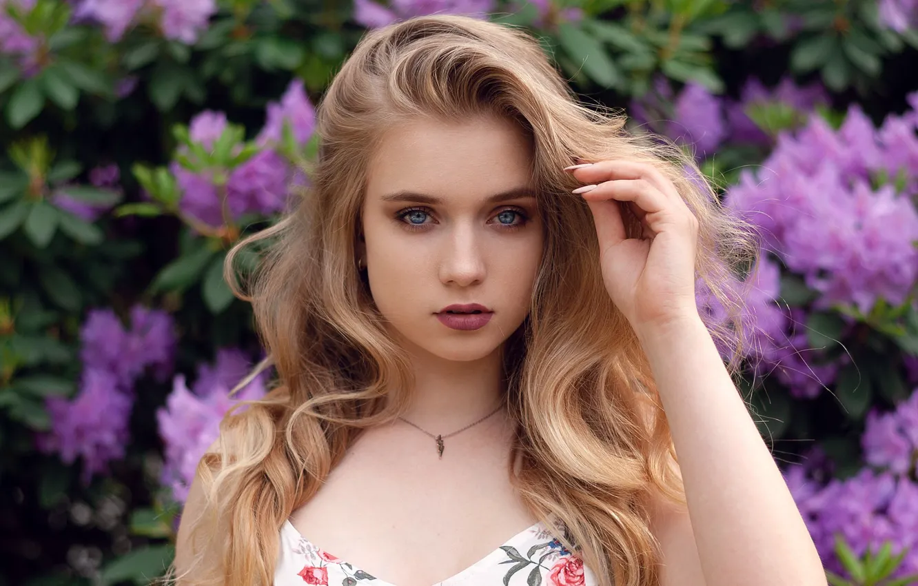 Photo wallpaper look, flowers, pose, model, portrait, makeup, garden, dress