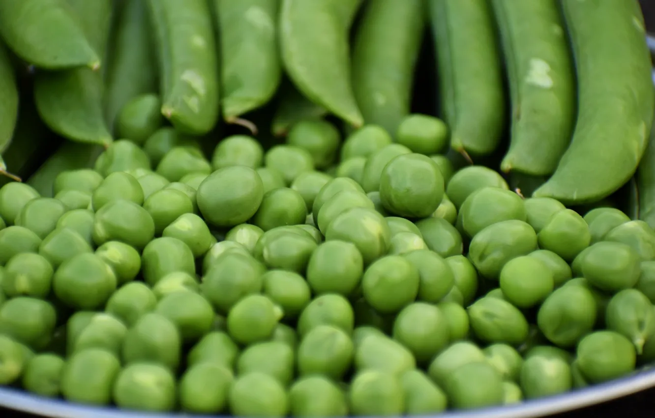Photo wallpaper polka dot, harvest, plate, peas, vegetables, young, pods, green peas