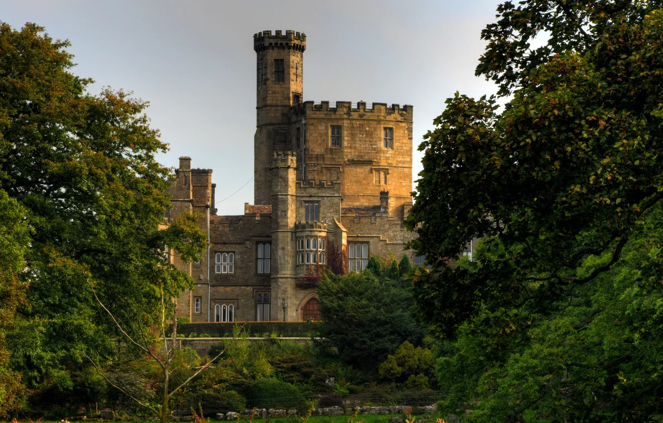 Photo wallpaper trees, castle, England, Hornby castle, Lancashire