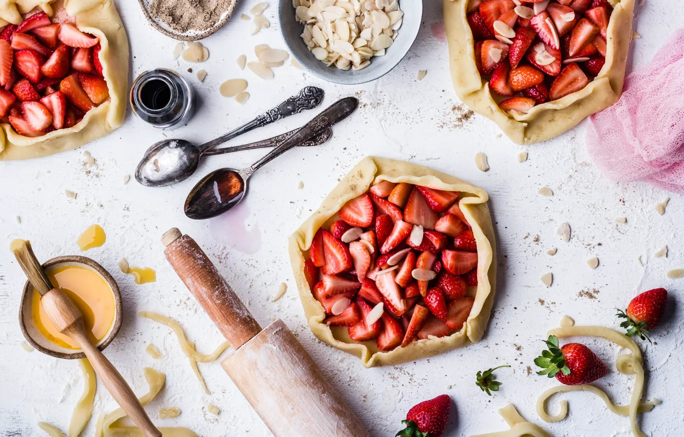 Photo wallpaper berries, strawberry, pie, cinnamon, dessert, white chocolate