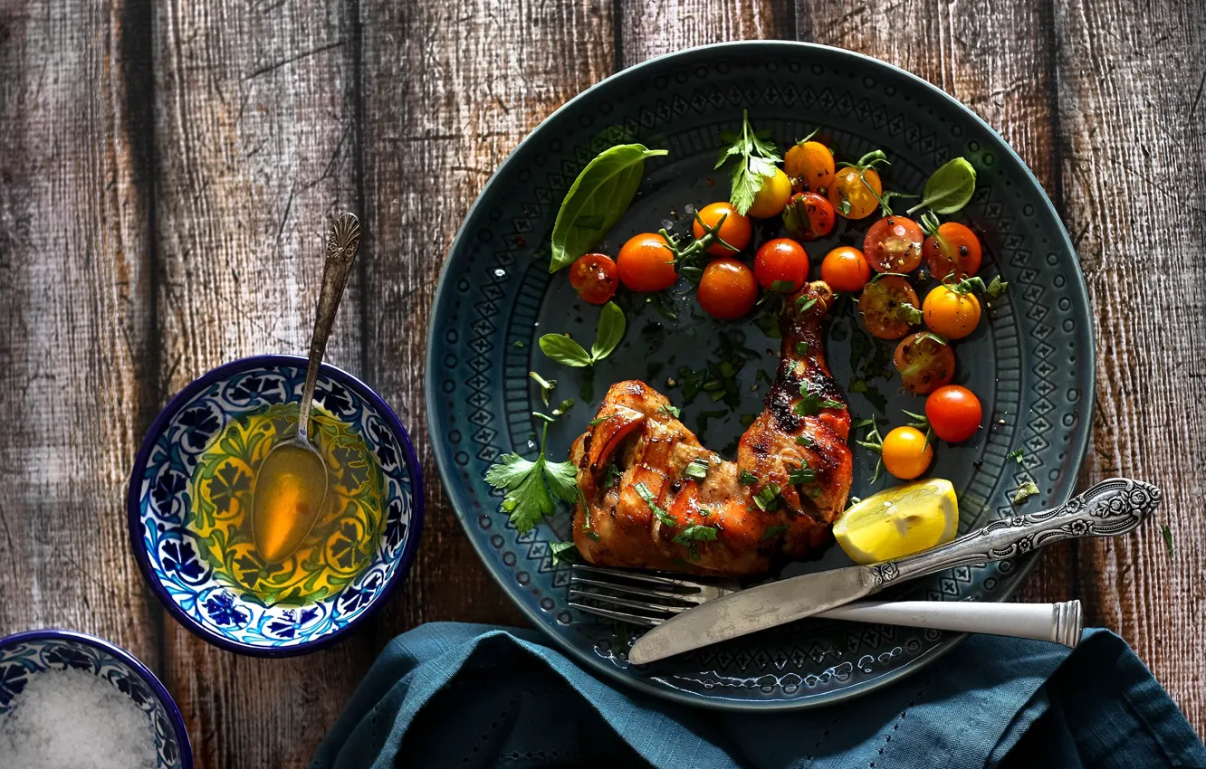 Photo wallpaper food, chicken, plate, tomatoes
