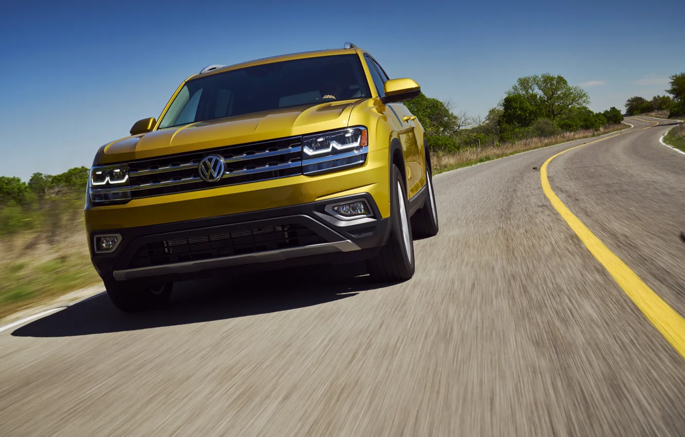 Photo wallpaper asphalt, yellow, markup, Volkswagen, Atlas, 2017