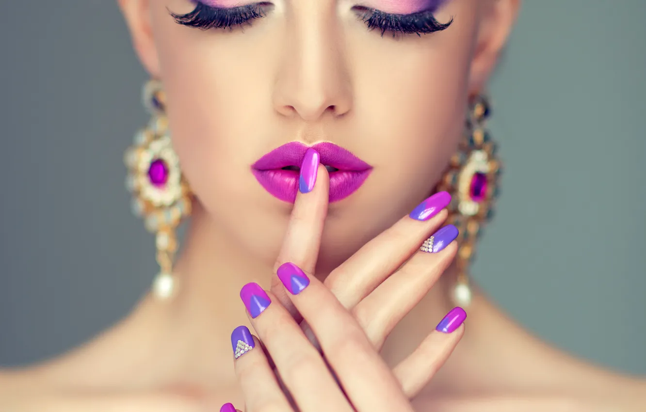Photo wallpaper girl, face, eyelashes, hands, makeup, lips, gesture, manicure