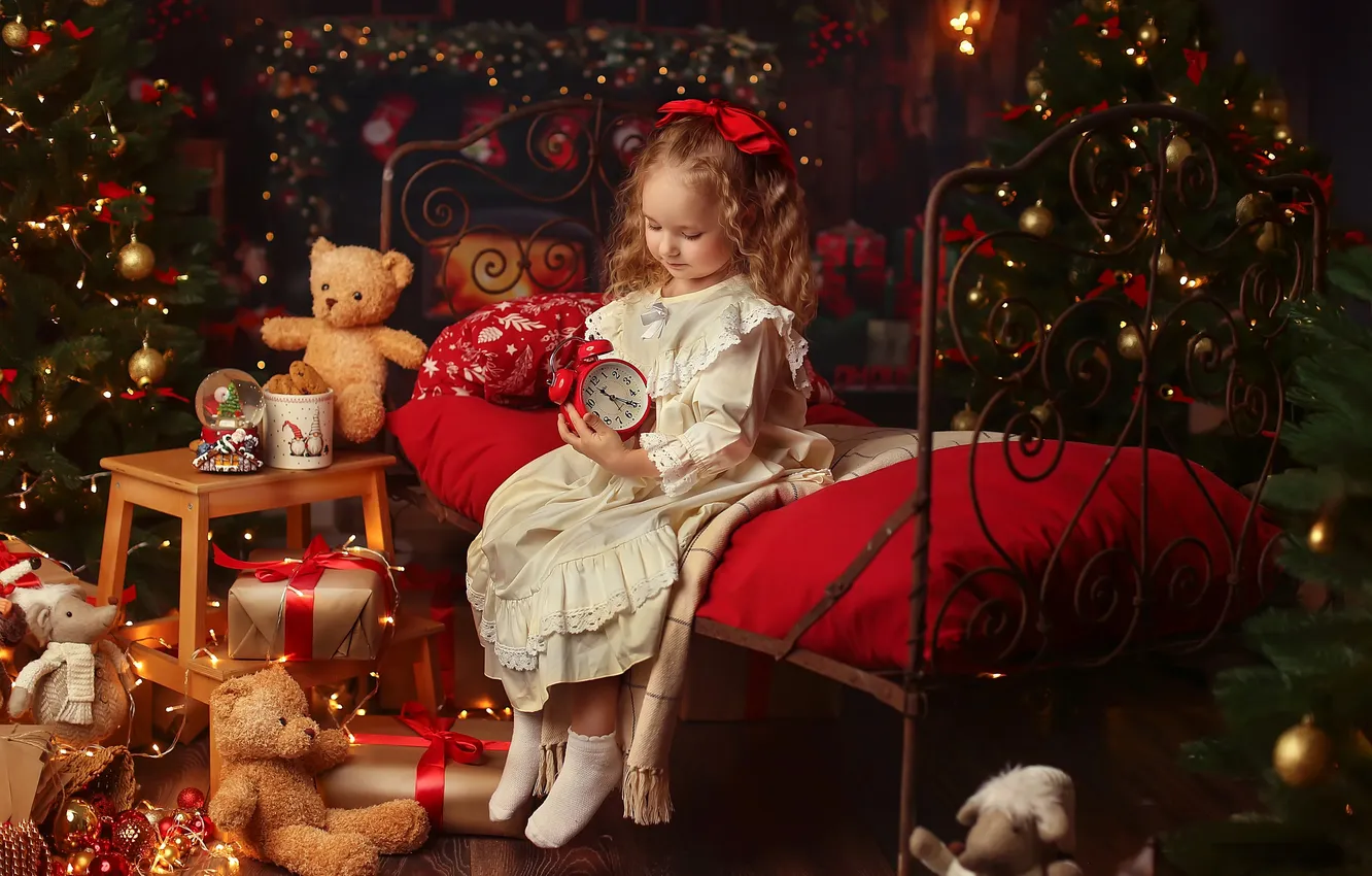 Photo wallpaper mood, toys, bed, dress, alarm clock, girl, gifts, New year