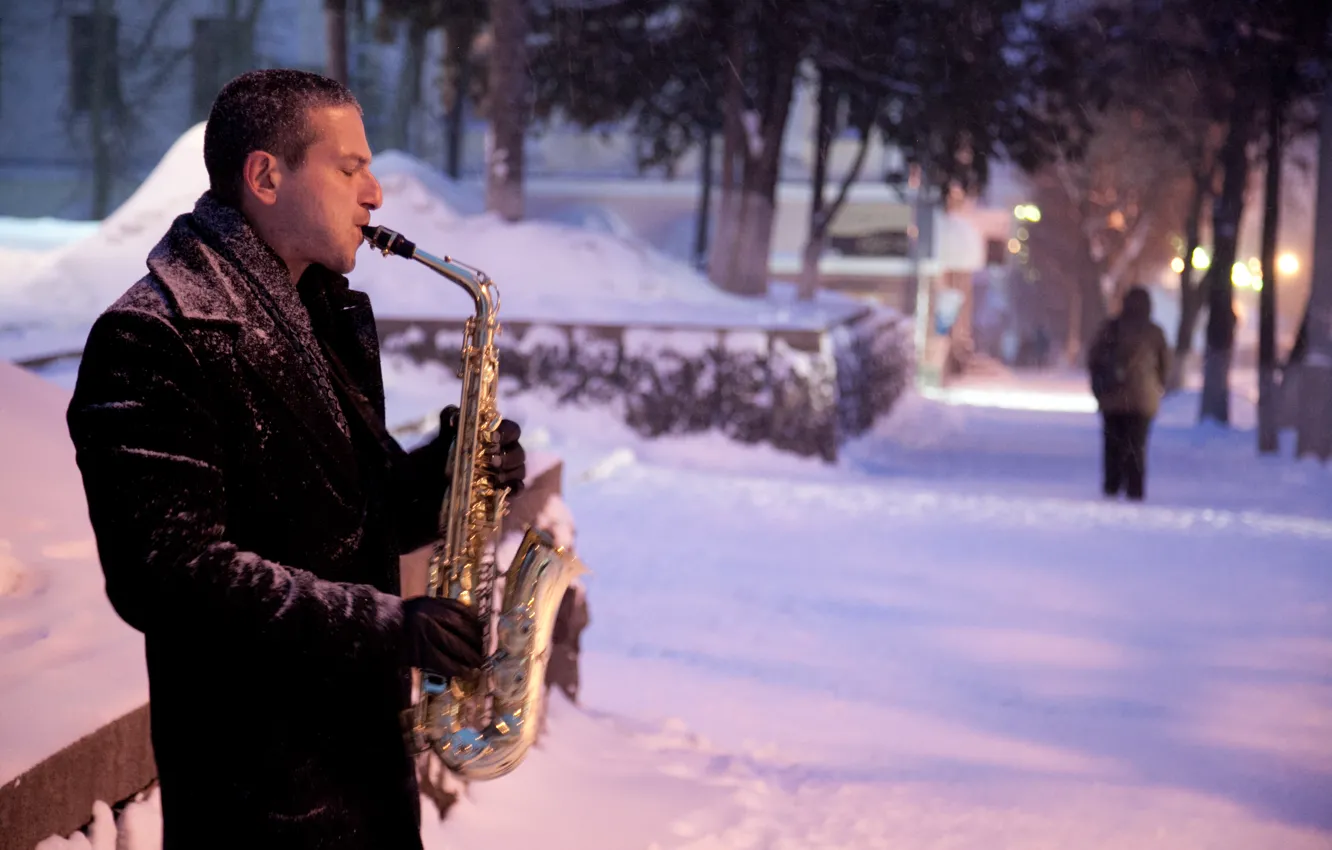 Photo wallpaper snow, street, Musician, saxophone