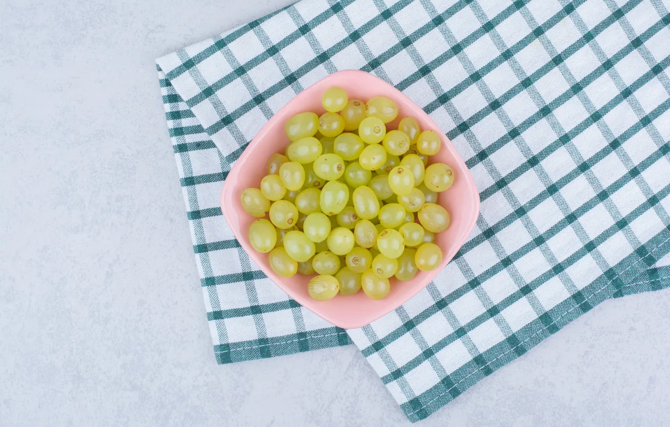 Photo wallpaper towel, grapes, bowl