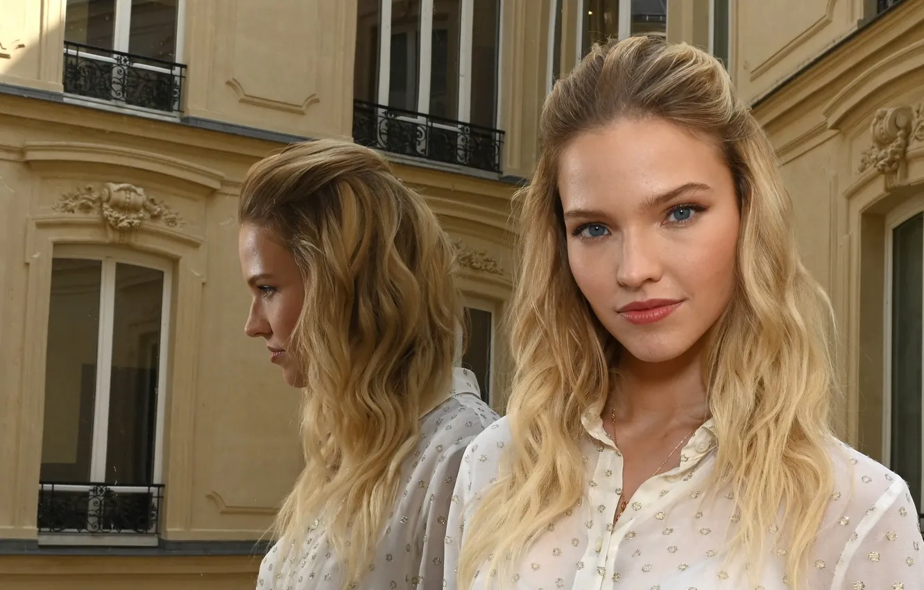 Photo wallpaper look, pose, reflection, model, hair, actress., Sasha Luss, Sasha Luss