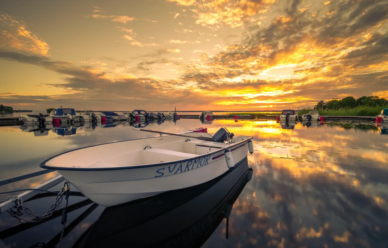 Photo wallpaper sunset, boat, pierce