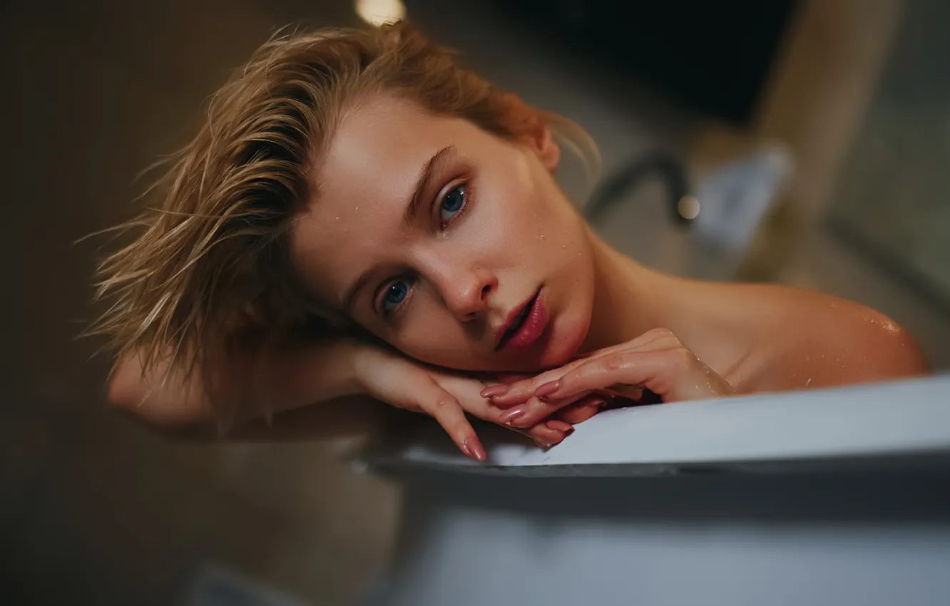 Photo wallpaper look, girl, face, model, portrait, wet, hands, makeup