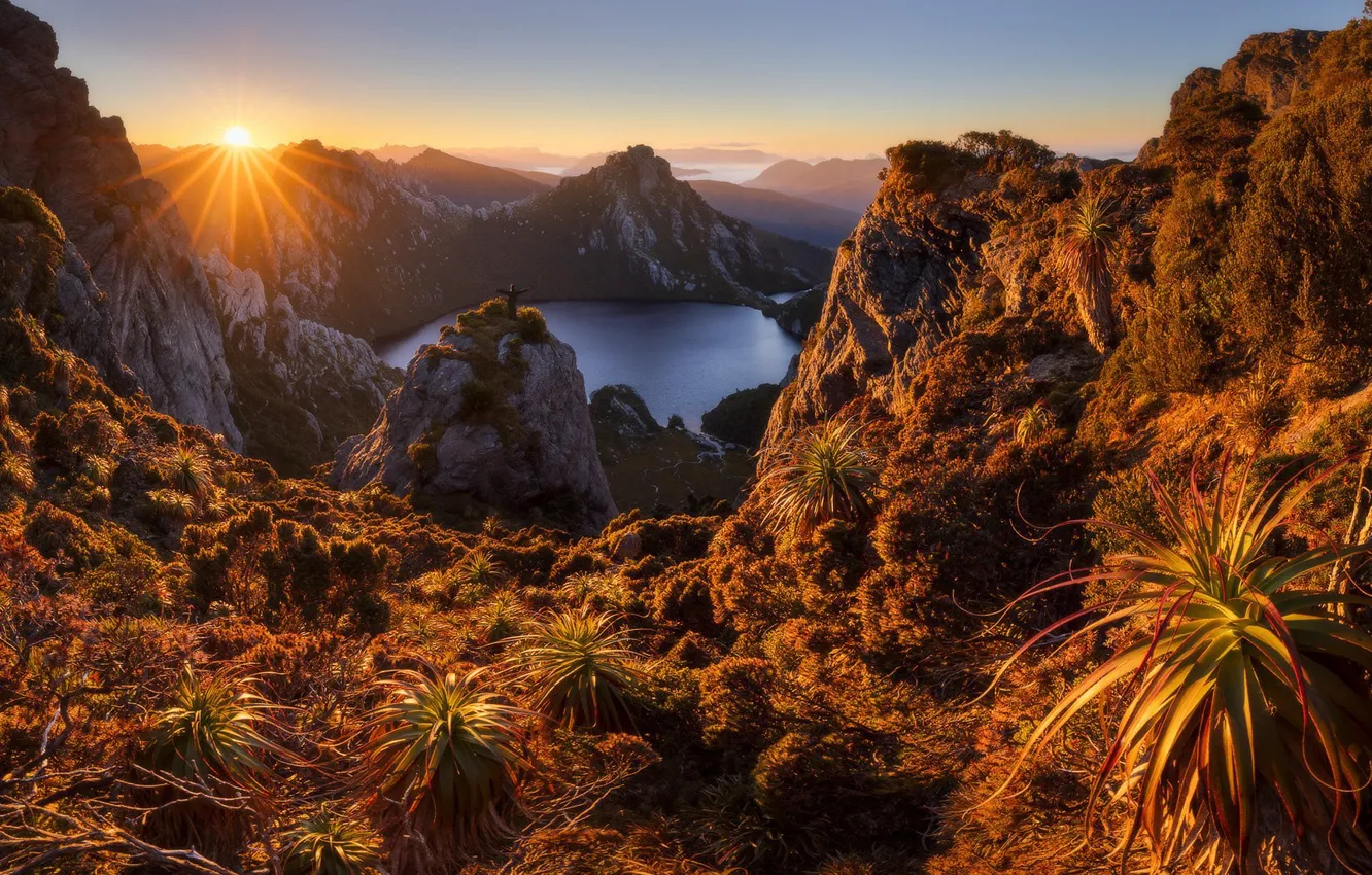 Photo wallpaper mountains, lake, dawn, morning, Australia, Australia, Tasmania, Lake Oberon